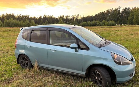 Honda Fit III, 2002 год, 250 000 рублей, 2 фотография