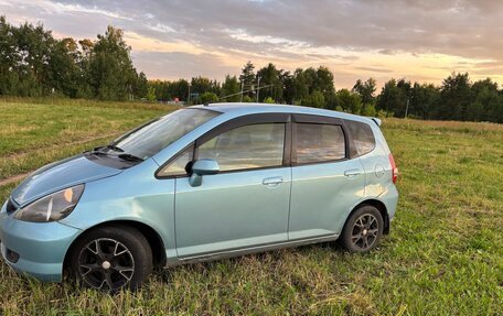 Honda Fit III, 2002 год, 250 000 рублей, 5 фотография