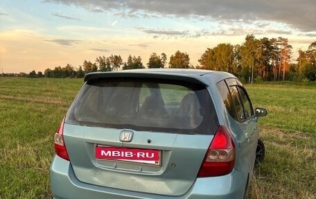 Honda Fit III, 2002 год, 250 000 рублей, 3 фотография