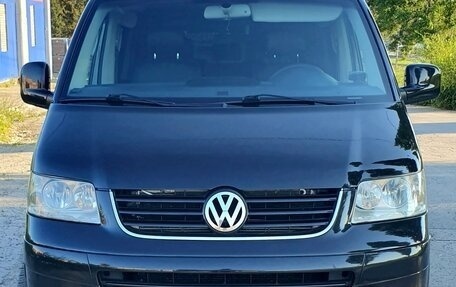 Volkswagen Multivan T5, 2008 год, 1 880 000 рублей, 3 фотография