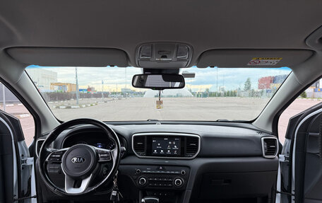 KIA Sportage IV рестайлинг, 2018 год, 1 980 000 рублей, 5 фотография