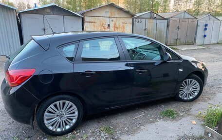 Opel Astra J, 2011 год, 580 000 рублей, 4 фотография