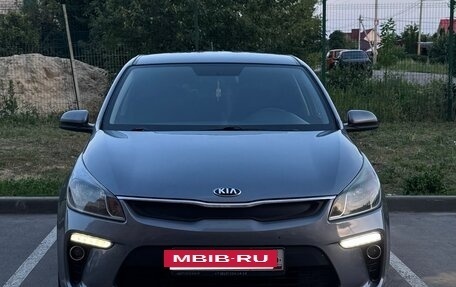 KIA Rio IV, 2019 год, 1 200 000 рублей, 3 фотография