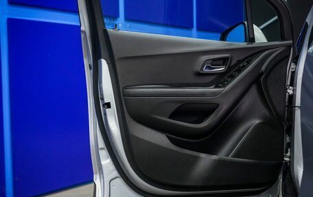 Chevrolet Trax, 2021 год, 1 600 000 рублей, 15 фотография