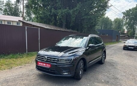 Volkswagen Tiguan II, 2018 год, 2 990 000 рублей, 1 фотография