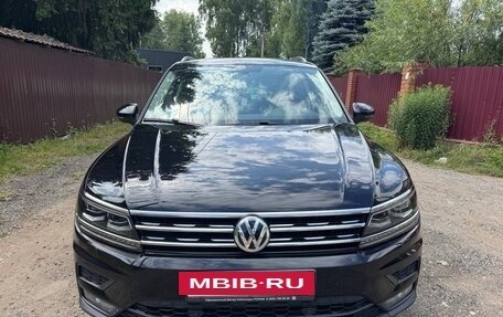 Volkswagen Tiguan II, 2018 год, 2 990 000 рублей, 5 фотография