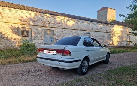 Nissan Sunny B15, 2000 год, 210 000 рублей, 2 фотография