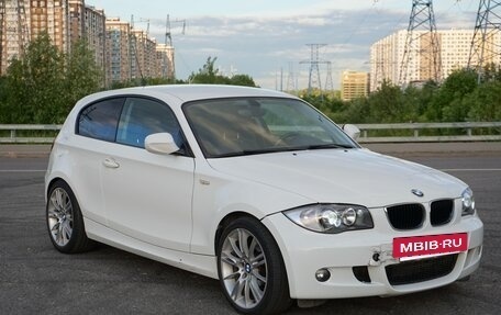 BMW 1 серия, 2011 год, 890 000 рублей, 2 фотография