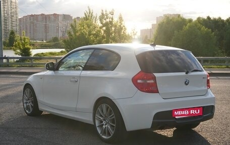 BMW 1 серия, 2011 год, 890 000 рублей, 4 фотография
