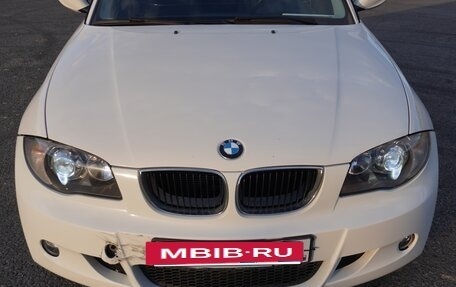 BMW 1 серия, 2011 год, 890 000 рублей, 6 фотография
