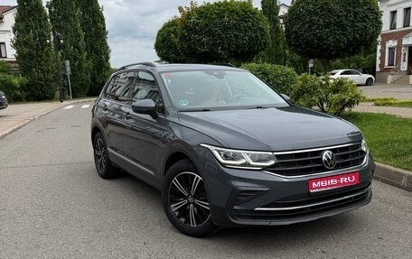 Volkswagen Tiguan II, 2021 год, 3 590 000 рублей, 1 фотография