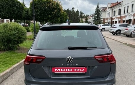 Volkswagen Tiguan II, 2021 год, 3 590 000 рублей, 2 фотография