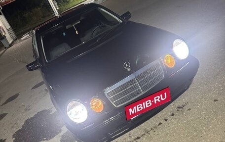 Mercedes-Benz E-Класс, 1998 год, 350 000 рублей, 2 фотография