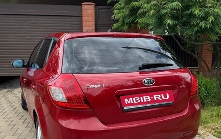 KIA cee'd I рестайлинг, 2011 год, 800 000 рублей, 2 фотография