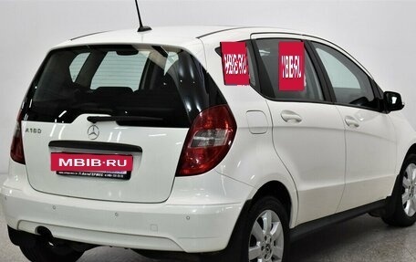 Mercedes-Benz A-Класс, 2011 год, 875 000 рублей, 3 фотография