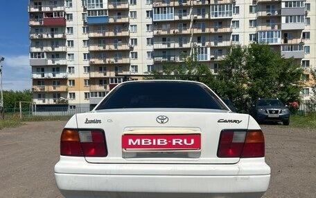Toyota Camry V40, 1997 год, 310 000 рублей, 2 фотография