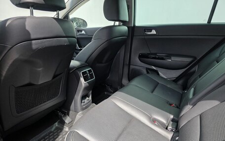 KIA Sportage IV рестайлинг, 2019 год, 2 400 000 рублей, 10 фотография