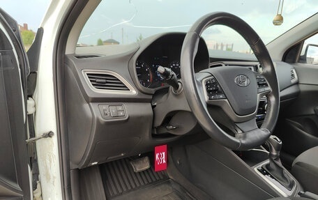 Hyundai Solaris II рестайлинг, 2019 год, 1 550 000 рублей, 13 фотография