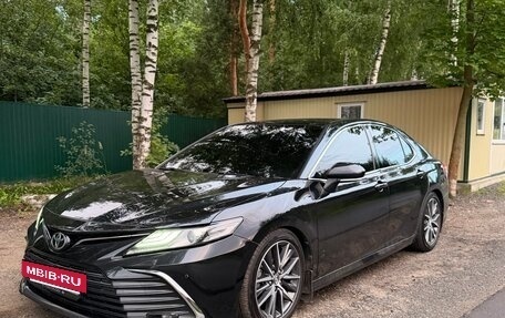 Toyota Camry, 2022 год, 3 099 000 рублей, 4 фотография