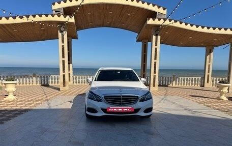 Mercedes-Benz E-Класс, 2015 год, 1 590 000 рублей, 8 фотография