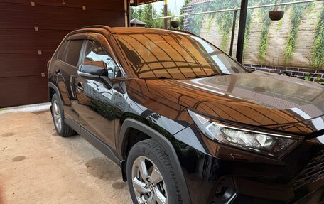 Toyota RAV4, 2020 год, 3 750 000 рублей, 4 фотография