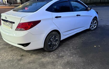Hyundai Solaris II рестайлинг, 2016 год, 450 000 рублей, 4 фотография