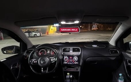 Volkswagen Polo VI (EU Market), 2018 год, 550 000 рублей, 16 фотография