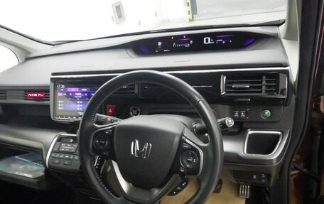 Honda Stepwgn IV, 2018 год, 2 750 000 рублей, 3 фотография