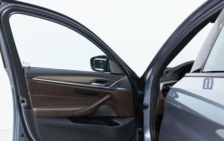 BMW 5 серия, 2020 год, 4 490 000 рублей, 8 фотография