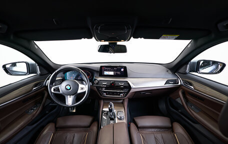 BMW 5 серия, 2020 год, 4 490 000 рублей, 31 фотография