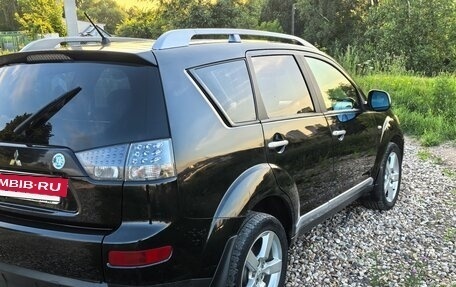 Mitsubishi Outlander III рестайлинг 3, 2006 год, 735 000 рублей, 3 фотография