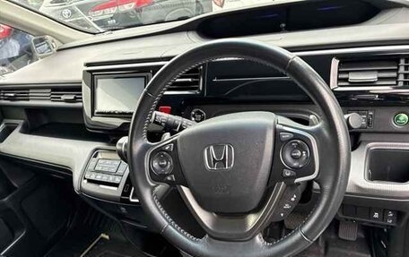 Honda Stepwgn IV, 2018 год, 1 870 000 рублей, 5 фотография