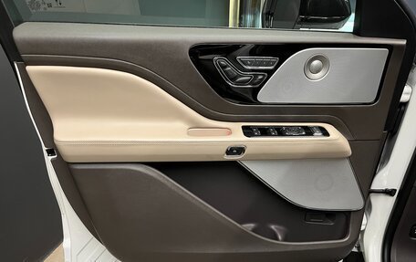 Lincoln Aviator II, 2021 год, 6 500 000 рублей, 9 фотография