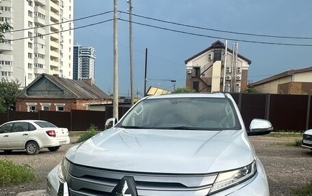 Mitsubishi Pajero Sport III рестайлинг, 2020 год, 3 500 000 рублей, 4 фотография