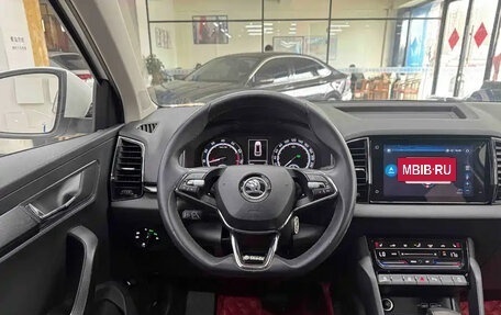 Skoda Karoq I, 2022 год, 2 000 000 рублей, 10 фотография