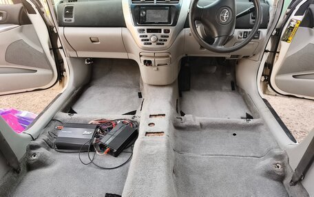Toyota Opa I рестайлинг, 2003 год, 625 000 рублей, 39 фотография
