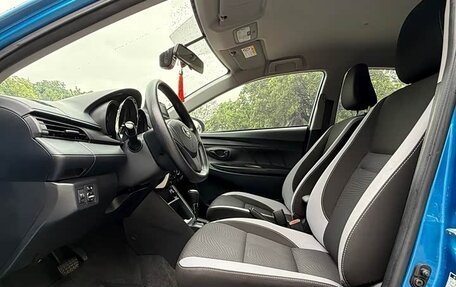 Toyota Yaris XP150 рестайлинг, 2021 год, 1 040 000 рублей, 8 фотография