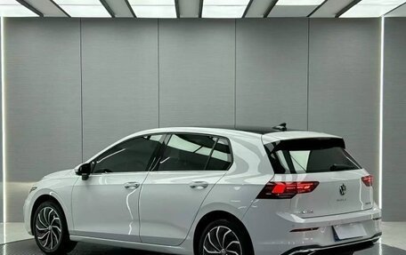 Volkswagen Golf VIII, 2022 год, 1 995 000 рублей, 3 фотография