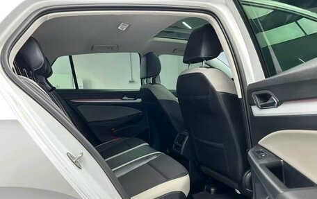 Volkswagen Golf VIII, 2022 год, 1 995 000 рублей, 9 фотография