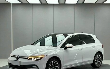 Volkswagen Golf VIII, 2022 год, 1 995 000 рублей, 1 фотография