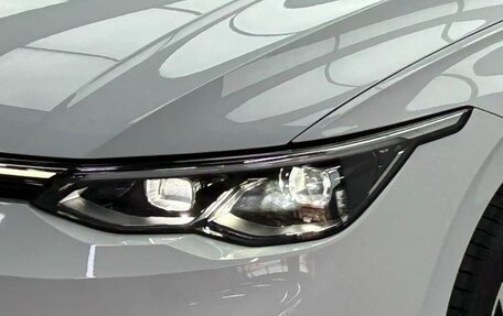 Volkswagen Golf VIII, 2022 год, 1 995 000 рублей, 6 фотография