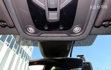 Audi A4, 2020 год, 2 300 000 рублей, 16 фотография