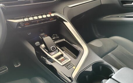 Peugeot 3008 II, 2019 год, 1 800 000 рублей, 10 фотография