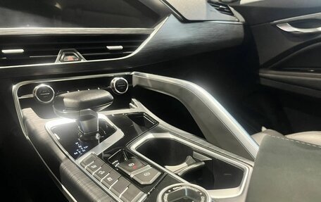 Geely Tugella FY11, 2022 год, 2 700 000 рублей, 19 фотография