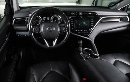 Toyota Camry, 2020 год, 2 649 000 рублей, 6 фотография