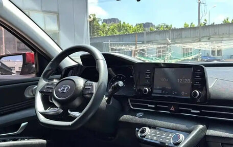 Hyundai Elantra, 2023 год, 1 184 000 рублей, 8 фотография