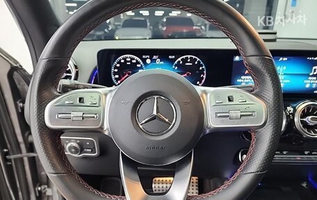 Mercedes-Benz GLB, 2022 год, 2 250 000 рублей, 9 фотография