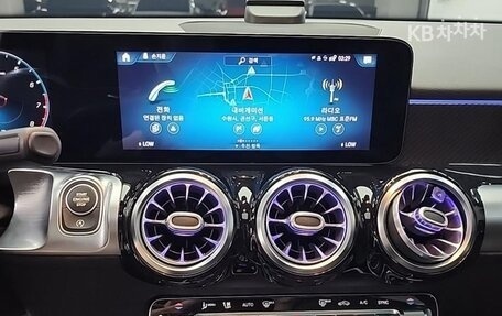 Mercedes-Benz GLB, 2022 год, 2 250 000 рублей, 10 фотография