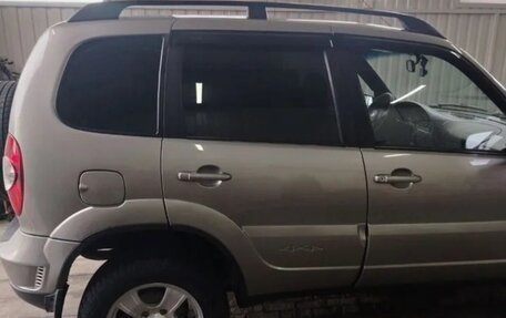 Chevrolet Niva I рестайлинг, 2012 год, 610 000 рублей, 4 фотография