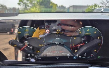 Mercedes-Benz GLB, 2024 год, 3 100 000 рублей, 12 фотография